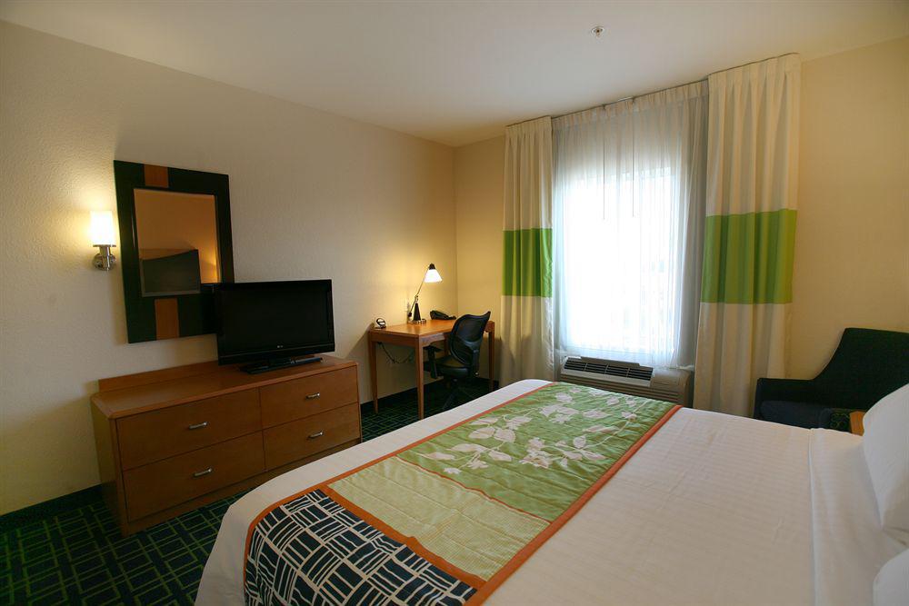 Fairfield Inn And Suites By Marriott Lakeland Плант-Сити Экстерьер фото